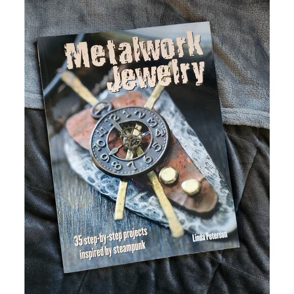 Metalwork Jewelry: 35 Step-By-step Projects - Picture 1 of 7